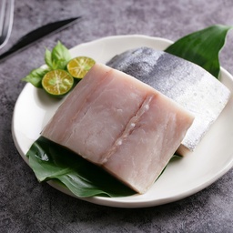 鬼頭刀切塊魚肉